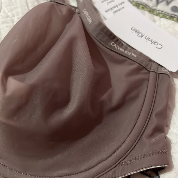 NWT Calvin Klein Mesh Bra - Picture 2 of 5